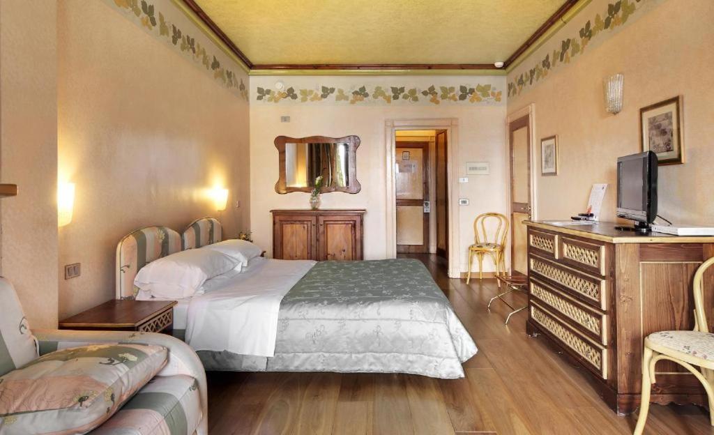 מדונה די קמפיליו Hotel Club Relais Des Alpes מראה חיצוני תמונה