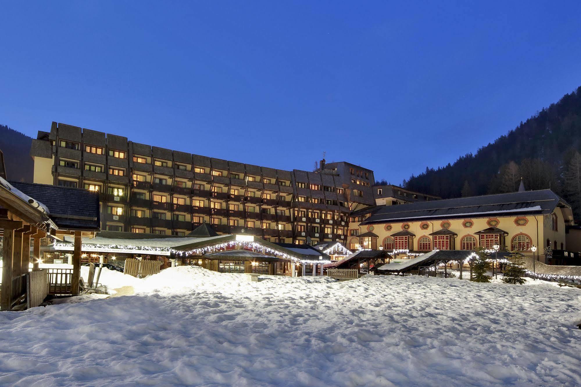 מדונה די קמפיליו Hotel Club Relais Des Alpes מראה חיצוני תמונה